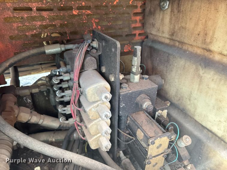 image for item DU9441 2001 JLG 33RTS scissor lift