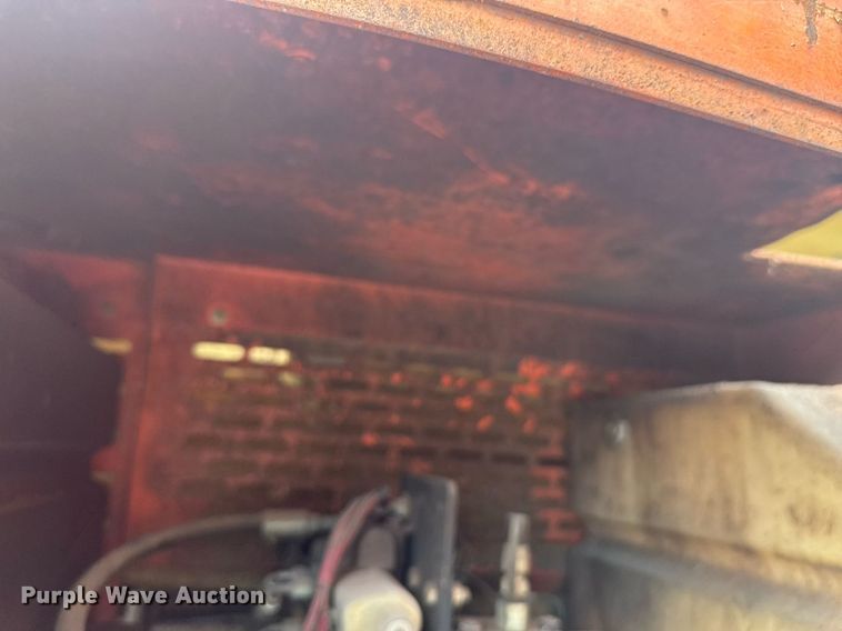 image for item DU9441 2001 JLG 33RTS scissor lift