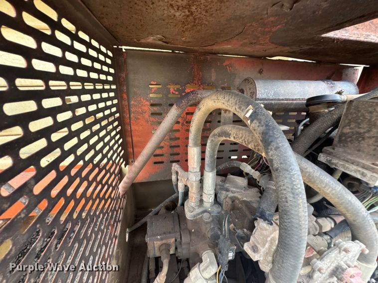 image for item DU9441 2001 JLG 33RTS scissor lift