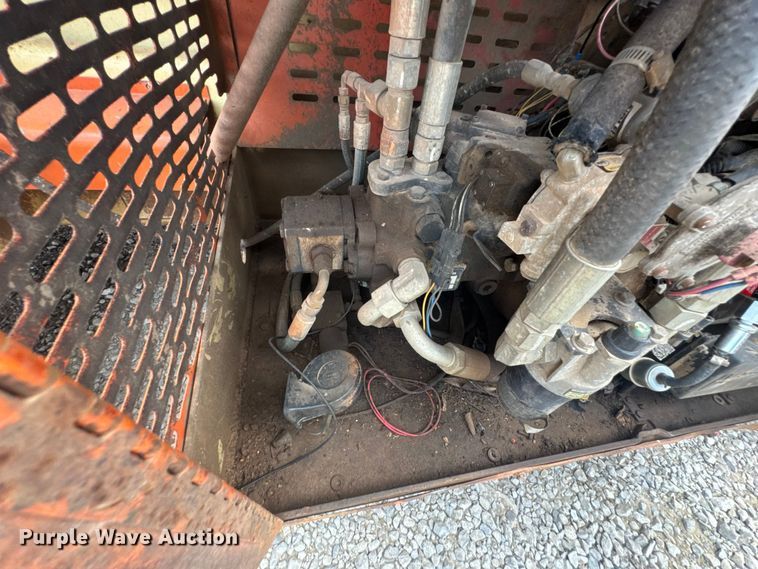 image for item DU9441 2001 JLG 33RTS scissor lift