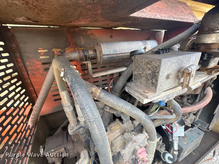 image for item DU9441 2001 JLG 33RTS scissor lift