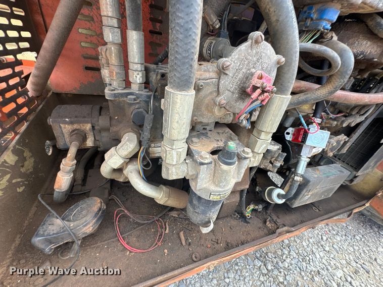 image for item DU9441 2001 JLG 33RTS scissor lift