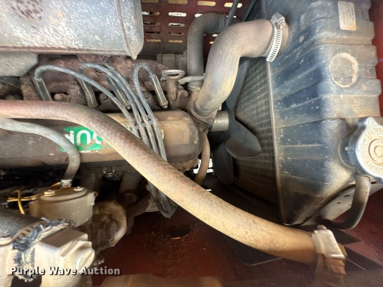 image for item DU9441 2001 JLG 33RTS scissor lift