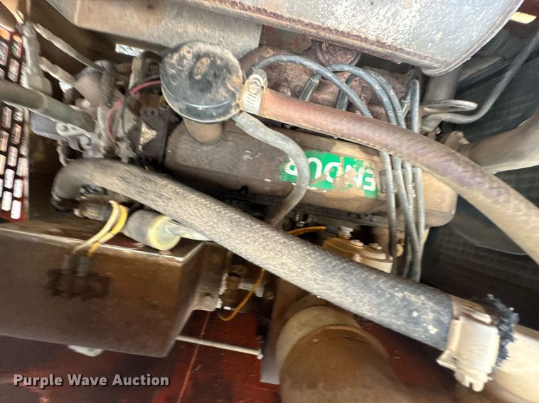 image for item DU9441 2001 JLG 33RTS scissor lift