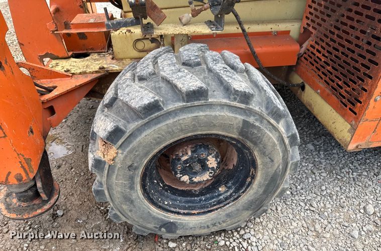 image for item DU9441 2001 JLG 33RTS scissor lift