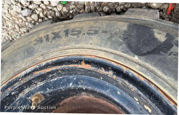 image for item DU9441 2001 JLG 33RTS scissor lift