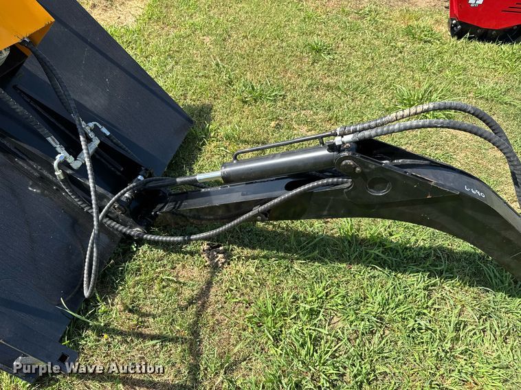 image for item DU9443 Skid steer brush cutter