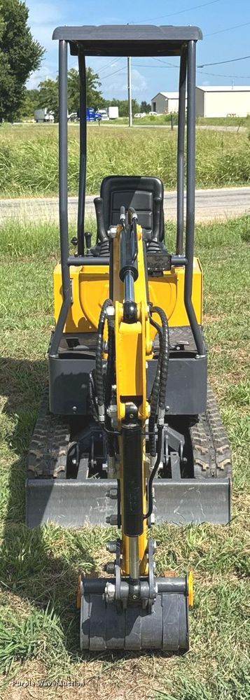 EXCAVADORA 2024 AGT DM12C