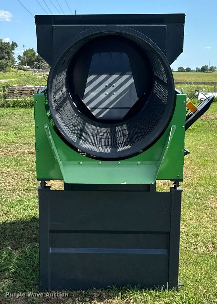 image for item DU9446 2024 Hurricane GF480 trommel screen