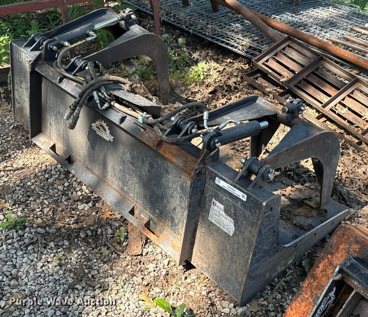 image for item DU9450 JCT Attachments skid steer grapple bucket