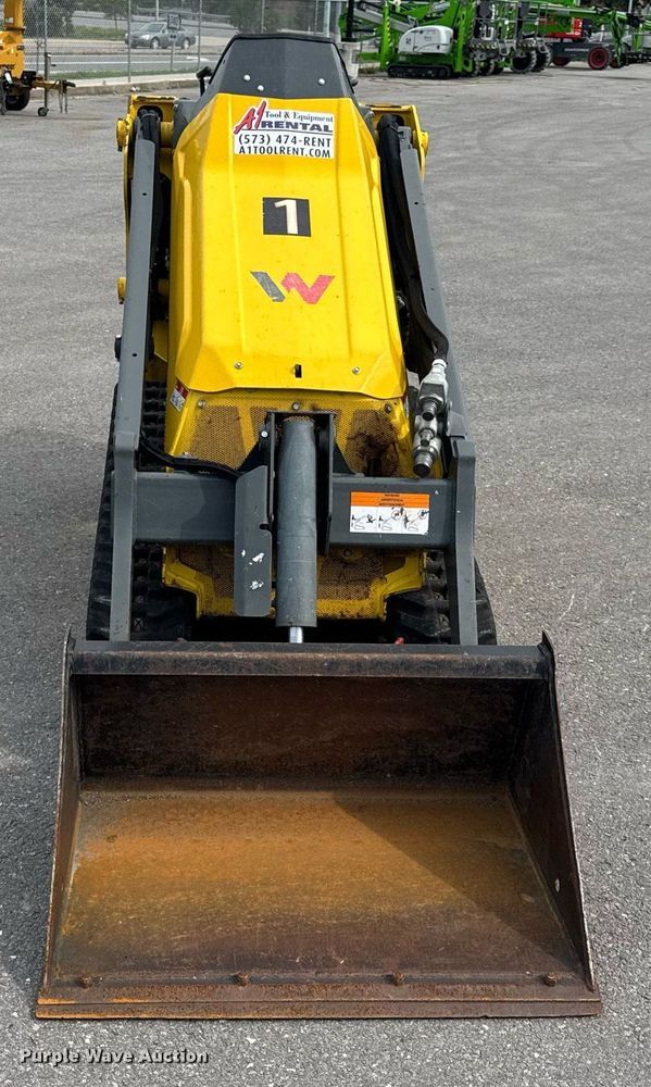 image for item DW3398 2021 Wacker-Neuson SM100 compact utility loader