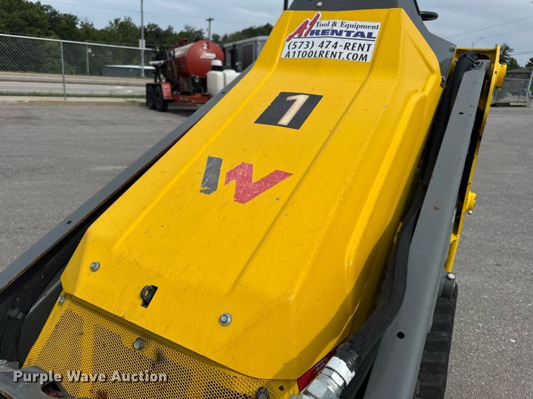 image for item DW3398 2021 Wacker-Neuson SM100 compact utility loader