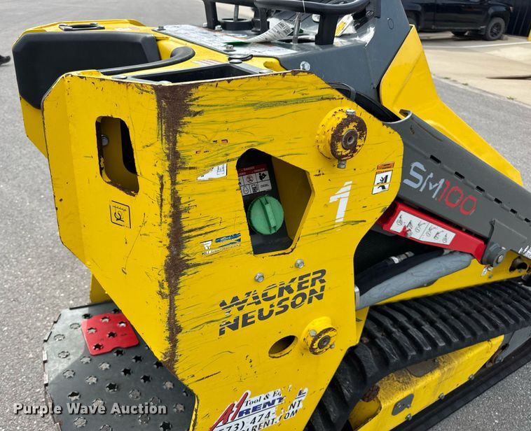 image for item DW3398 2021 Wacker-Neuson SM100 compact utility loader