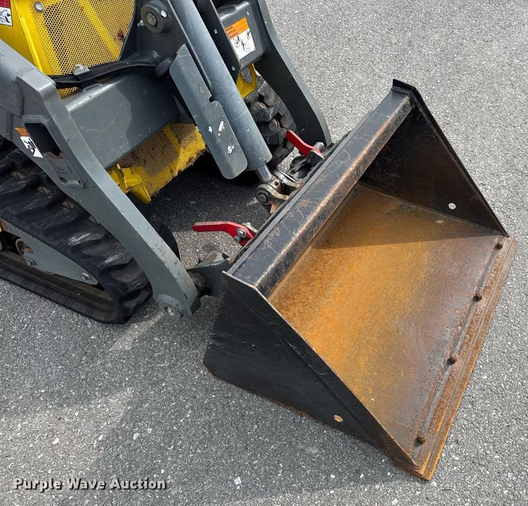 image for item DW3398 2021 Wacker-Neuson SM100 compact utility loader