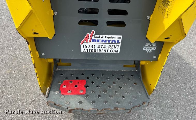 image for item DW3398 2021 Wacker-Neuson SM100 compact utility loader