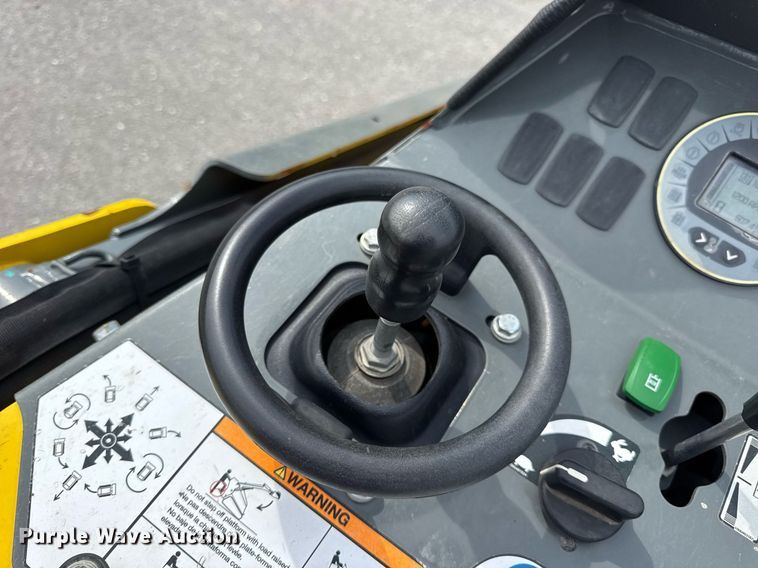 image for item DW3398 2021 Wacker-Neuson SM100 compact utility loader