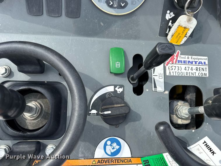 image for item DW3398 2021 Wacker-Neuson SM100 compact utility loader