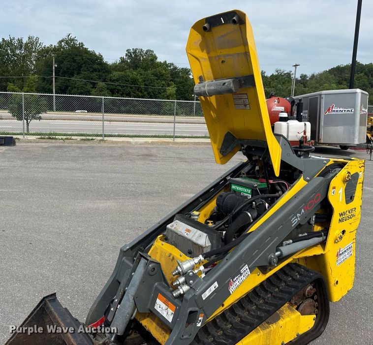 image for item DW3398 2021 Wacker-Neuson SM100 compact utility loader