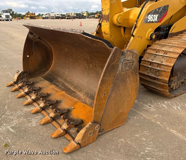 image for item DW3410 2016 Caterpillar 963K track loader