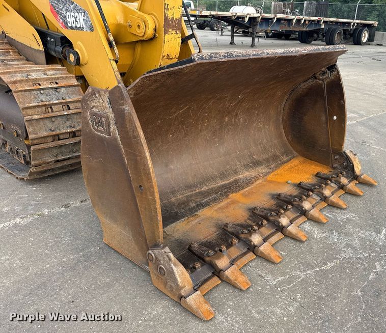 image for item DW3410 2016 Caterpillar 963K track loader