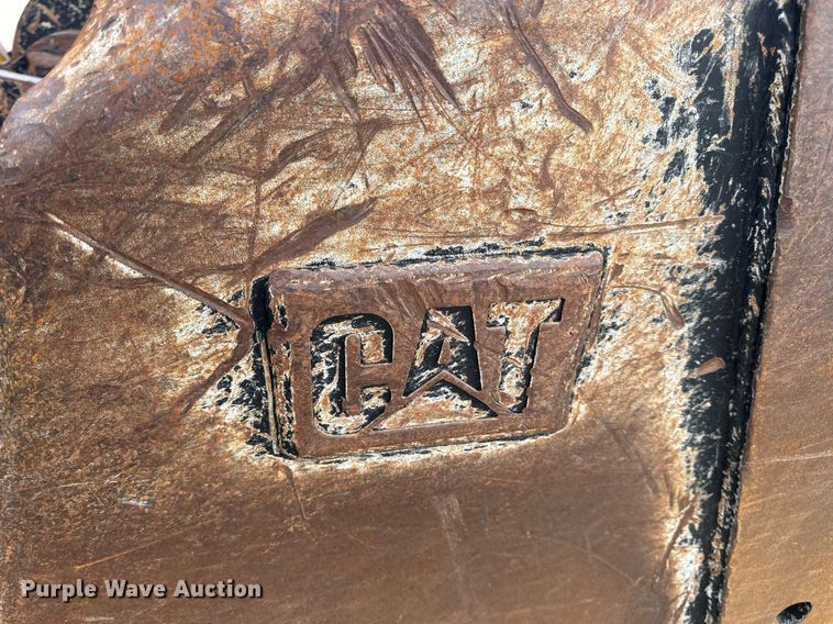 image for item DW3410 2016 Caterpillar 963K track loader