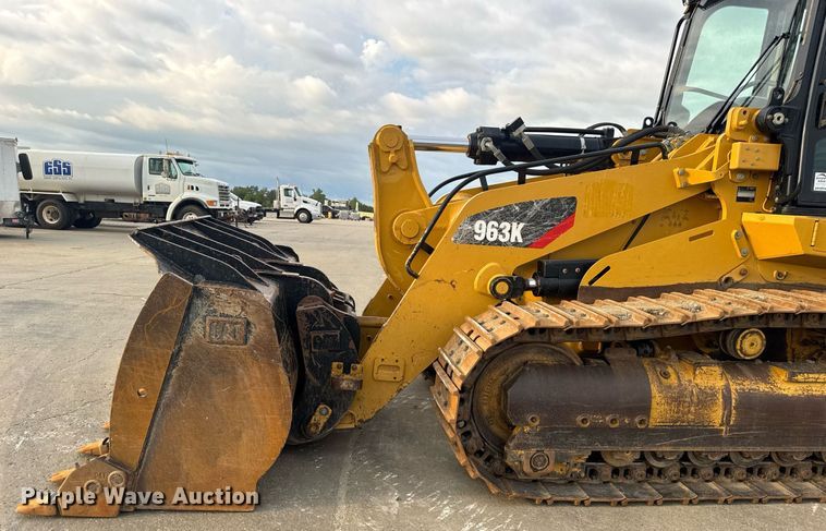 image for item DW3410 2016 Caterpillar 963K track loader