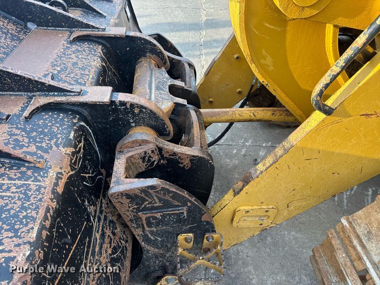 image for item DW3410 2016 Caterpillar 963K track loader