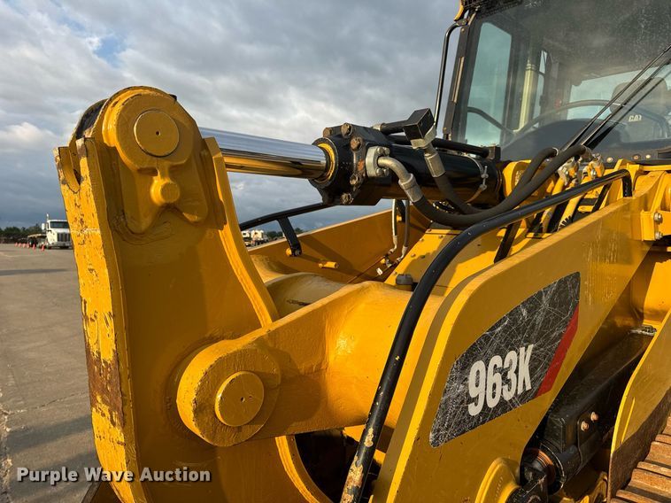image for item DW3410 2016 Caterpillar 963K track loader