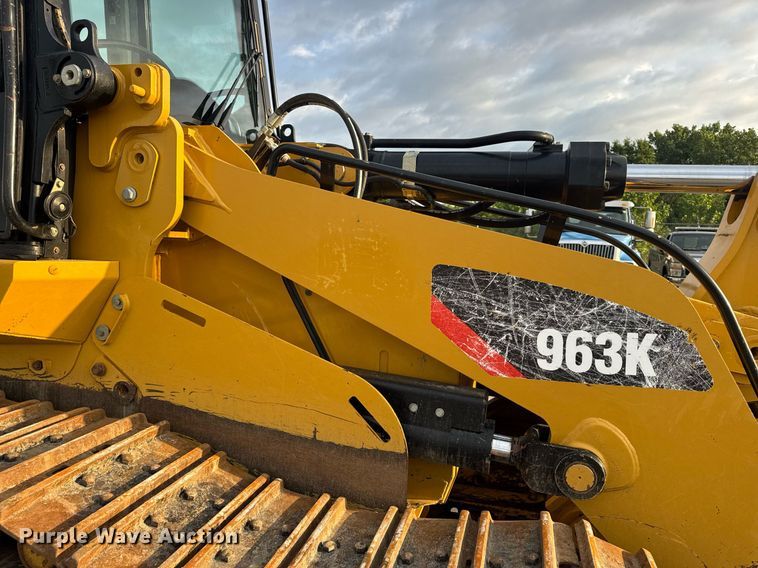 image for item DW3410 2016 Caterpillar 963K track loader