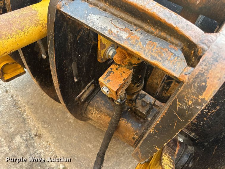 image for item DW3410 2016 Caterpillar 963K track loader