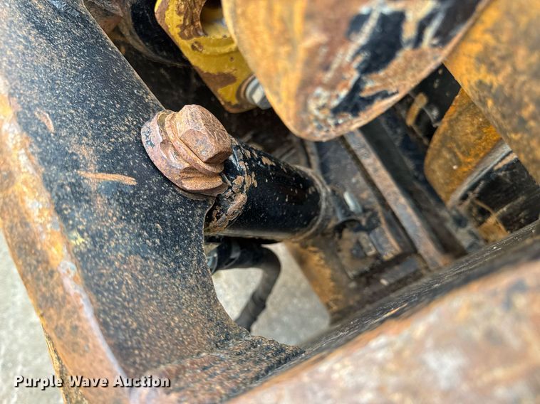 image for item DW3410 2016 Caterpillar 963K track loader