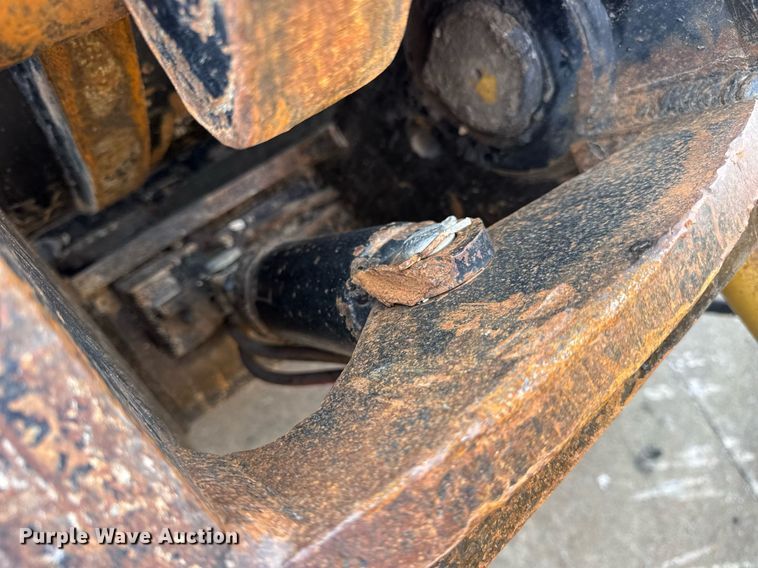 image for item DW3410 2016 Caterpillar 963K track loader