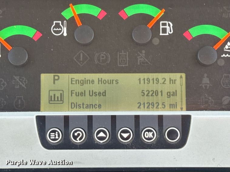 image for item DW3410 2016 Caterpillar 963K track loader