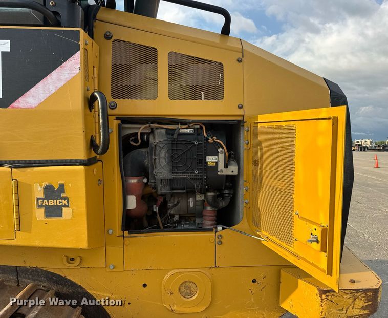 image for item DW3410 2016 Caterpillar 963K track loader