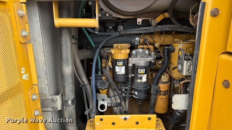 image for item DW3410 2016 Caterpillar 963K track loader