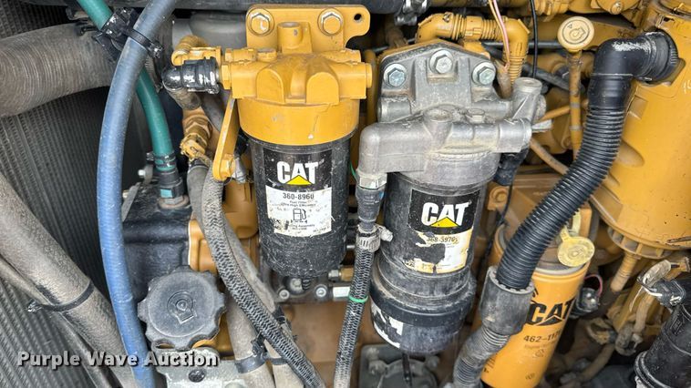 image for item DW3410 2016 Caterpillar 963K track loader