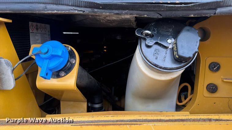 image for item DW3410 2016 Caterpillar 963K track loader