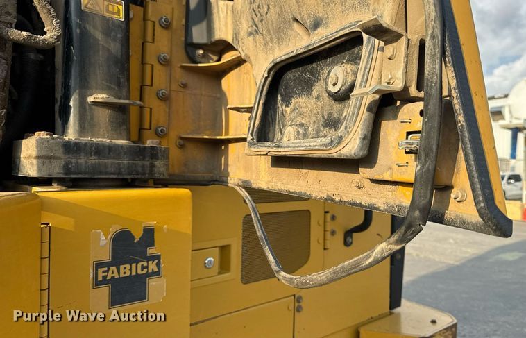 image for item DW3410 2016 Caterpillar 963K track loader