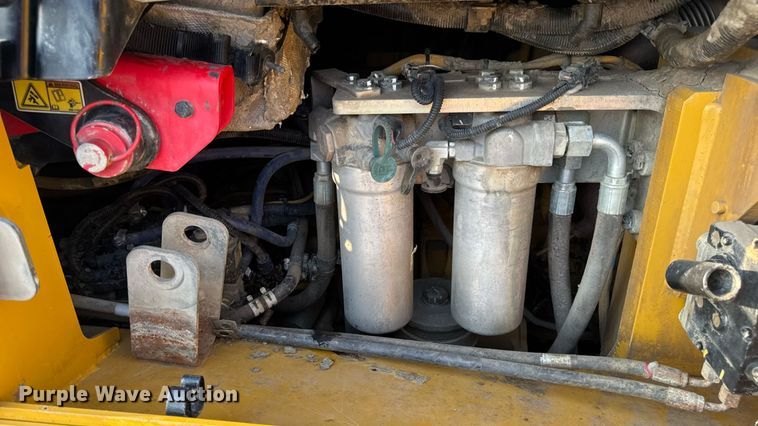 image for item DW3410 2016 Caterpillar 963K track loader