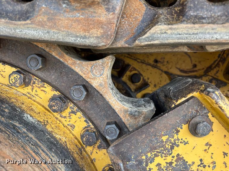 image for item DW3410 2016 Caterpillar 963K track loader