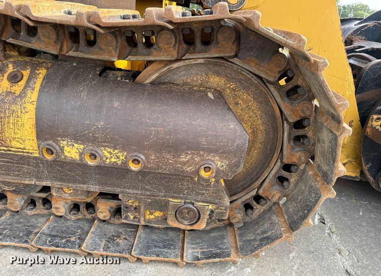 image for item DW3410 2016 Caterpillar 963K track loader