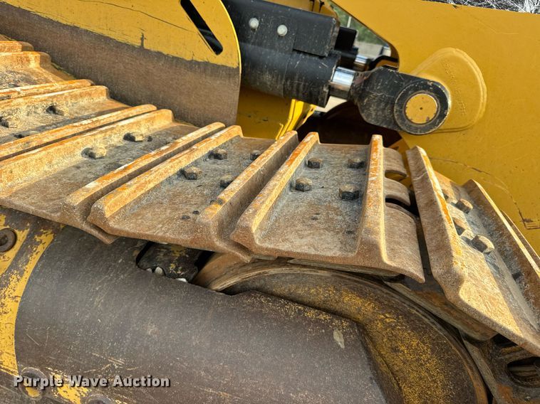 image for item DW3410 2016 Caterpillar 963K track loader