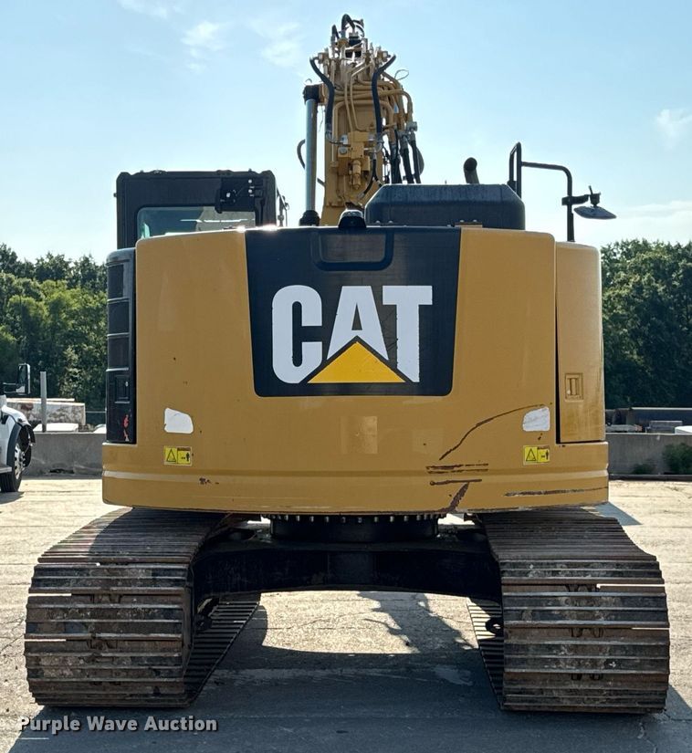 image for item DW3411 2016 Caterpillar 325F LCR excavator