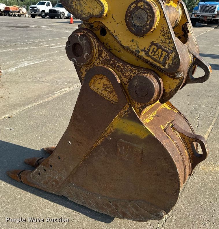 image for item DW3411 2016 Caterpillar 325F LCR excavator