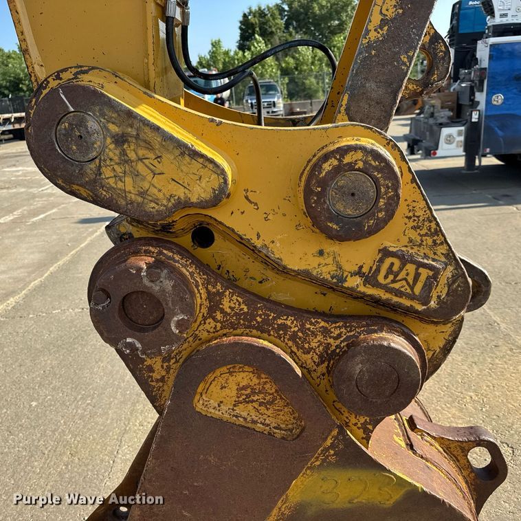 image for item DW3411 2016 Caterpillar 325F LCR excavator