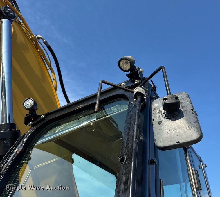 image for item DW3411 2016 Caterpillar 325F LCR excavator