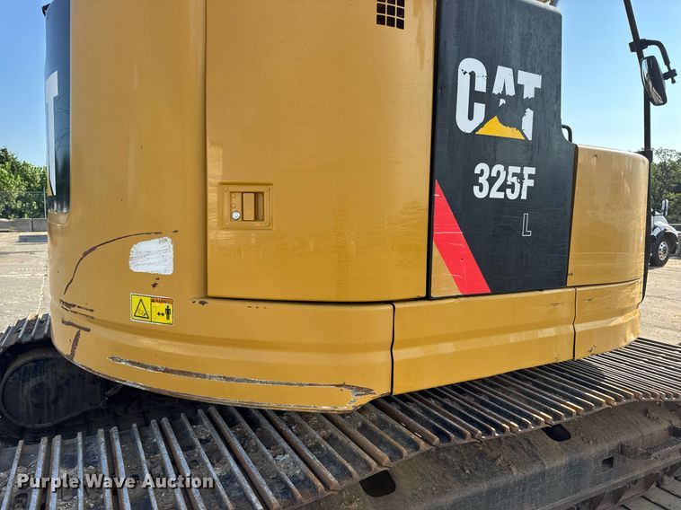 image for item DW3411 2016 Caterpillar 325F LCR excavator