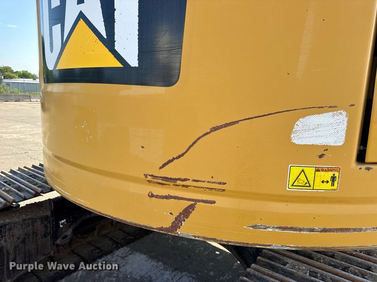 image for item DW3411 2016 Caterpillar 325F LCR excavator