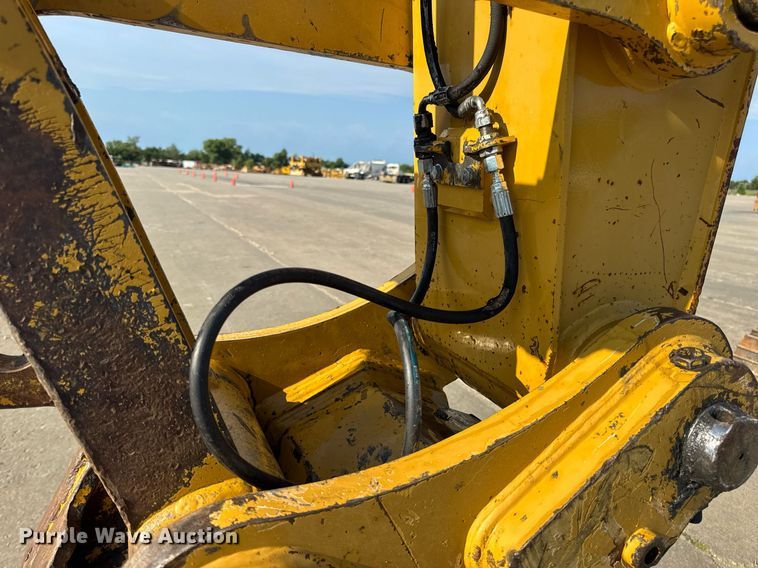 image for item DW3411 2016 Caterpillar 325F LCR excavator