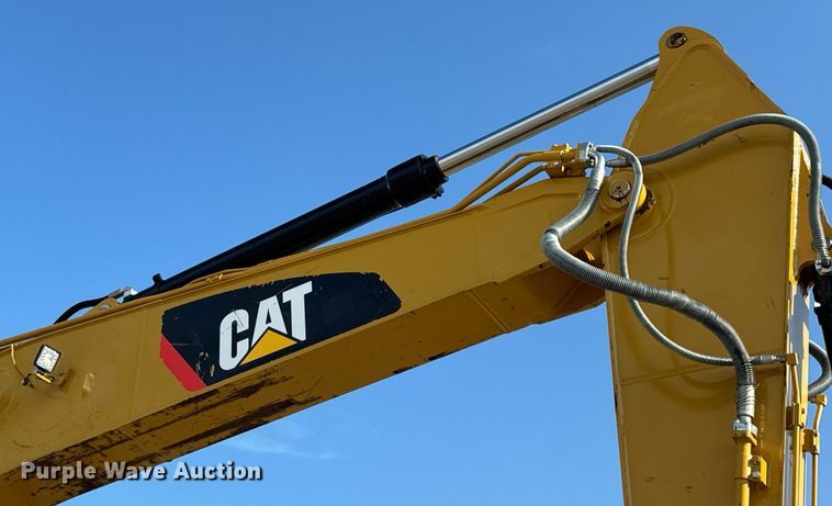 image for item DW3411 2016 Caterpillar 325F LCR excavator